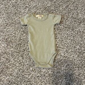 L’ovedbaby Onesie